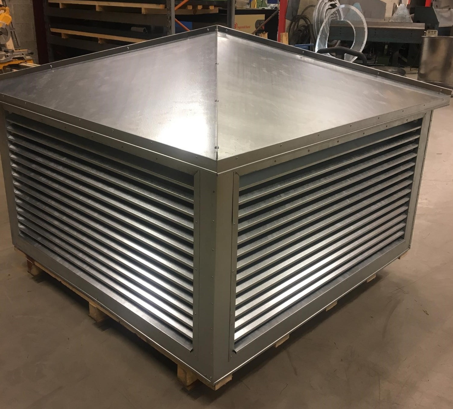 Takhatt med rister.jpg